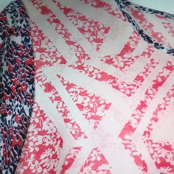 Cabi #732 Coquette Blouse (L) - Picture 4 of 5